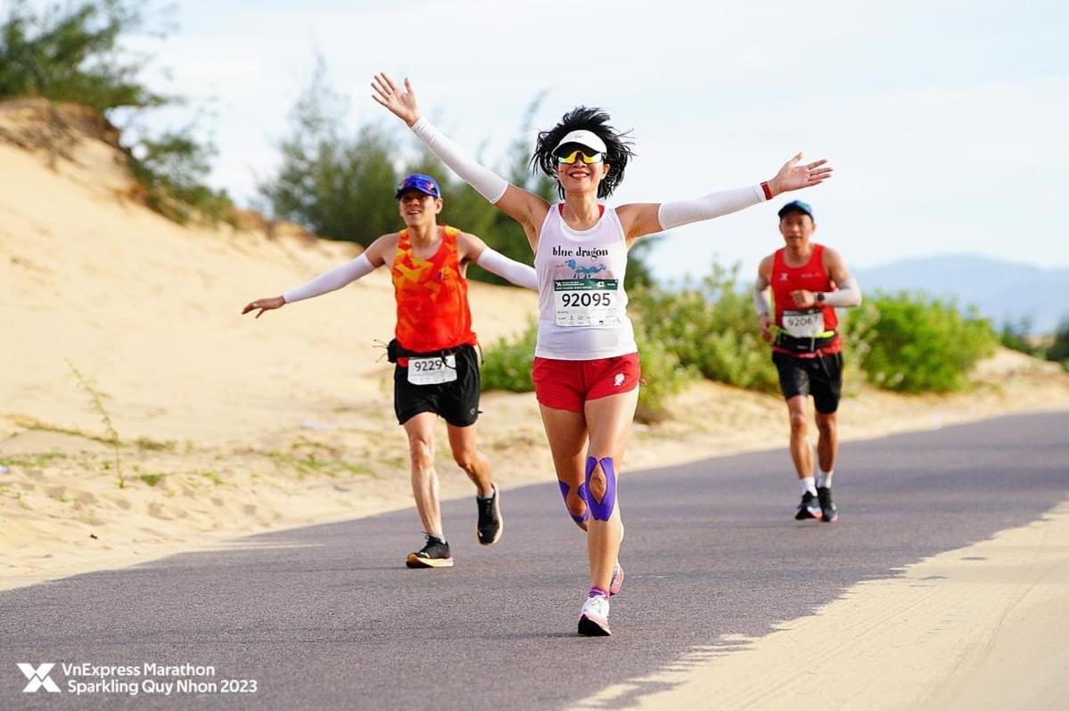Can Ho Bien Quy Nhon - Sunflower エクステリア 写真